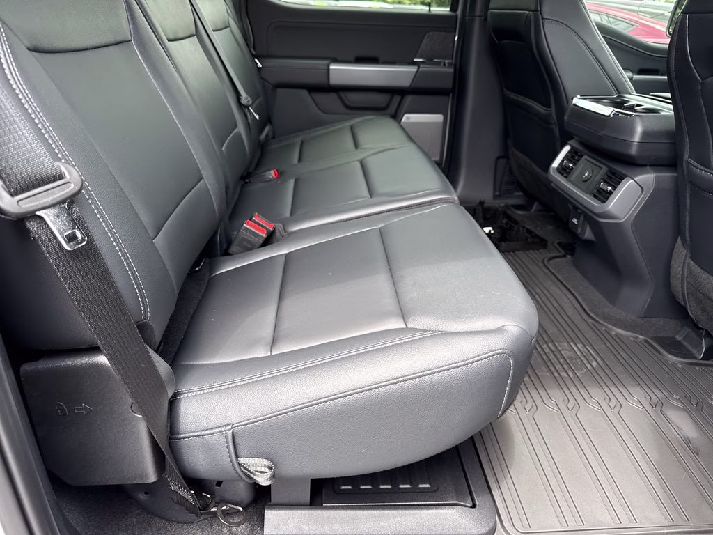 2026 Avalanche Ford F-150 XLT 4X4 Truck