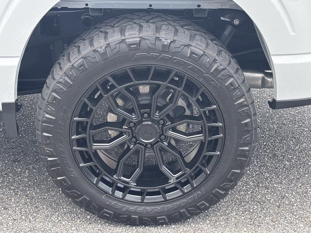 2026 Avalanche Ford F-150 XLT 4X4 Truck
