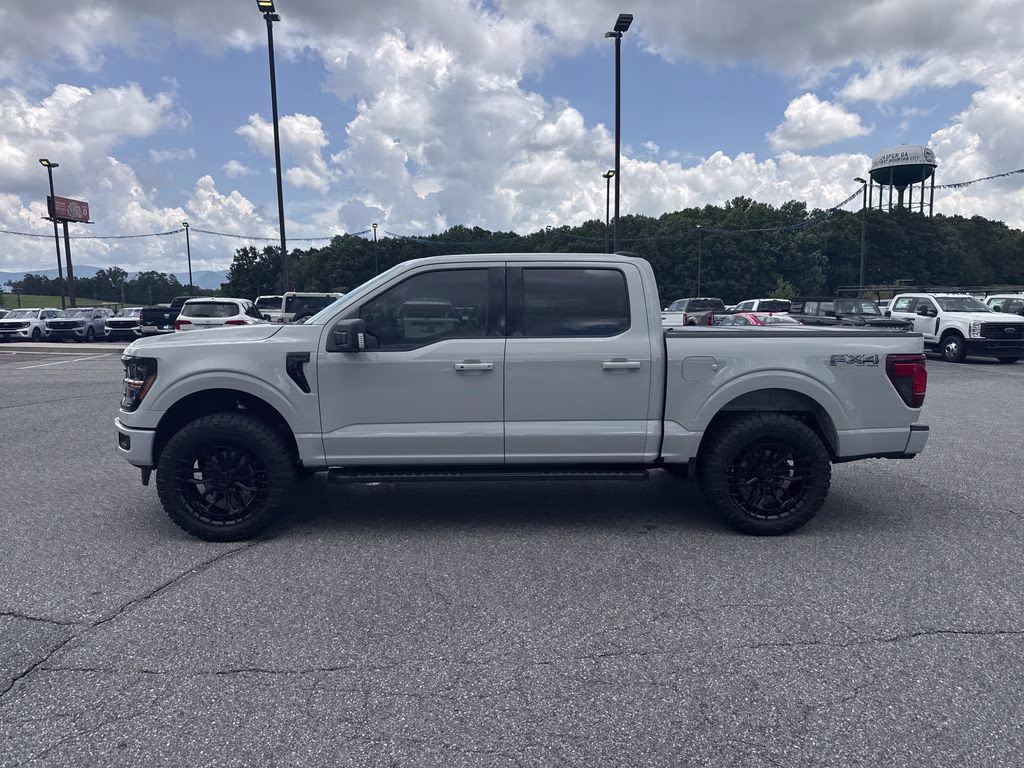 2026 Avalanche Ford F-150 XLT 4X4 Truck