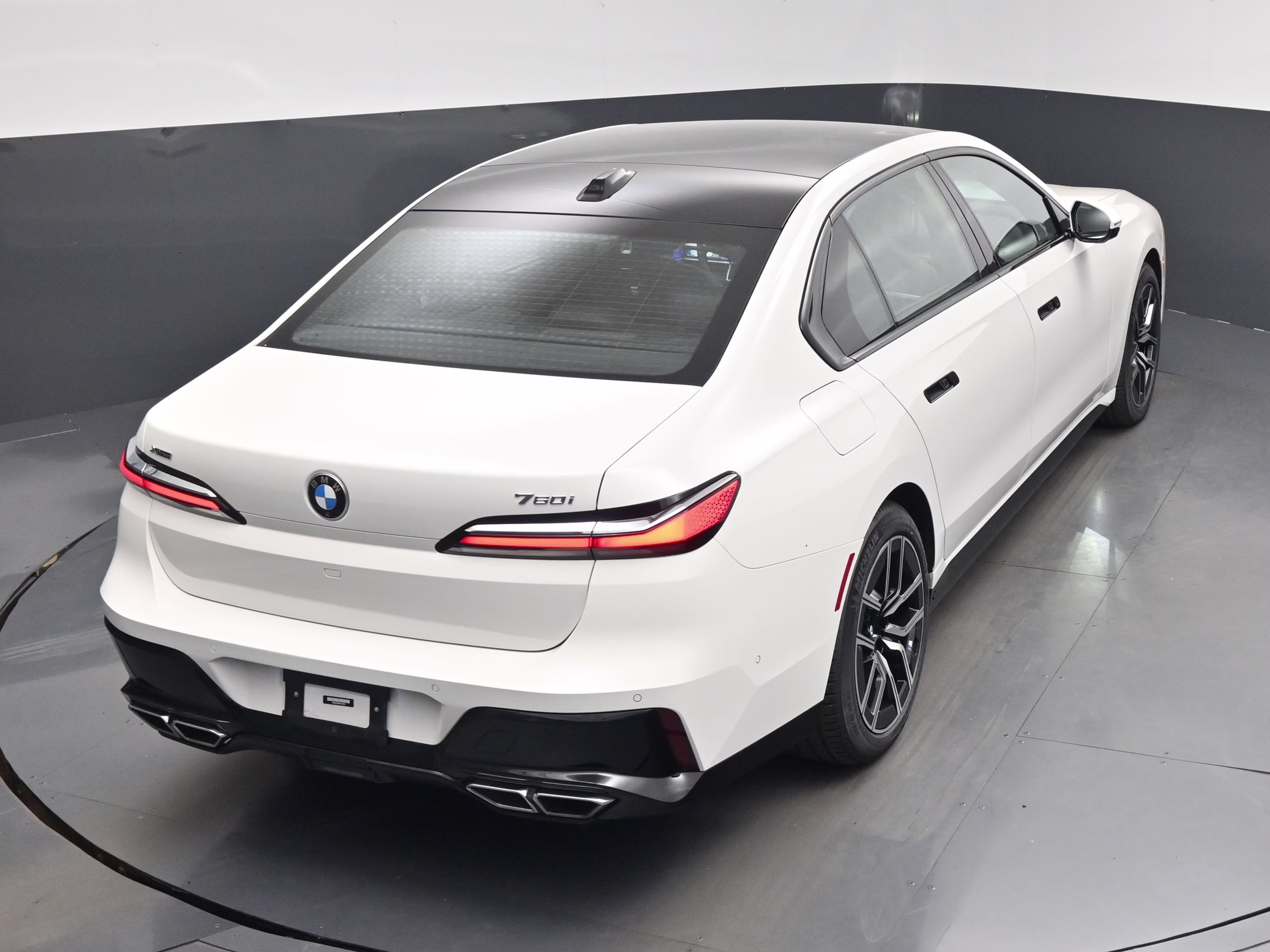 2023 Alpine White BMW 7 Series 760i xDrive AWD Sedan