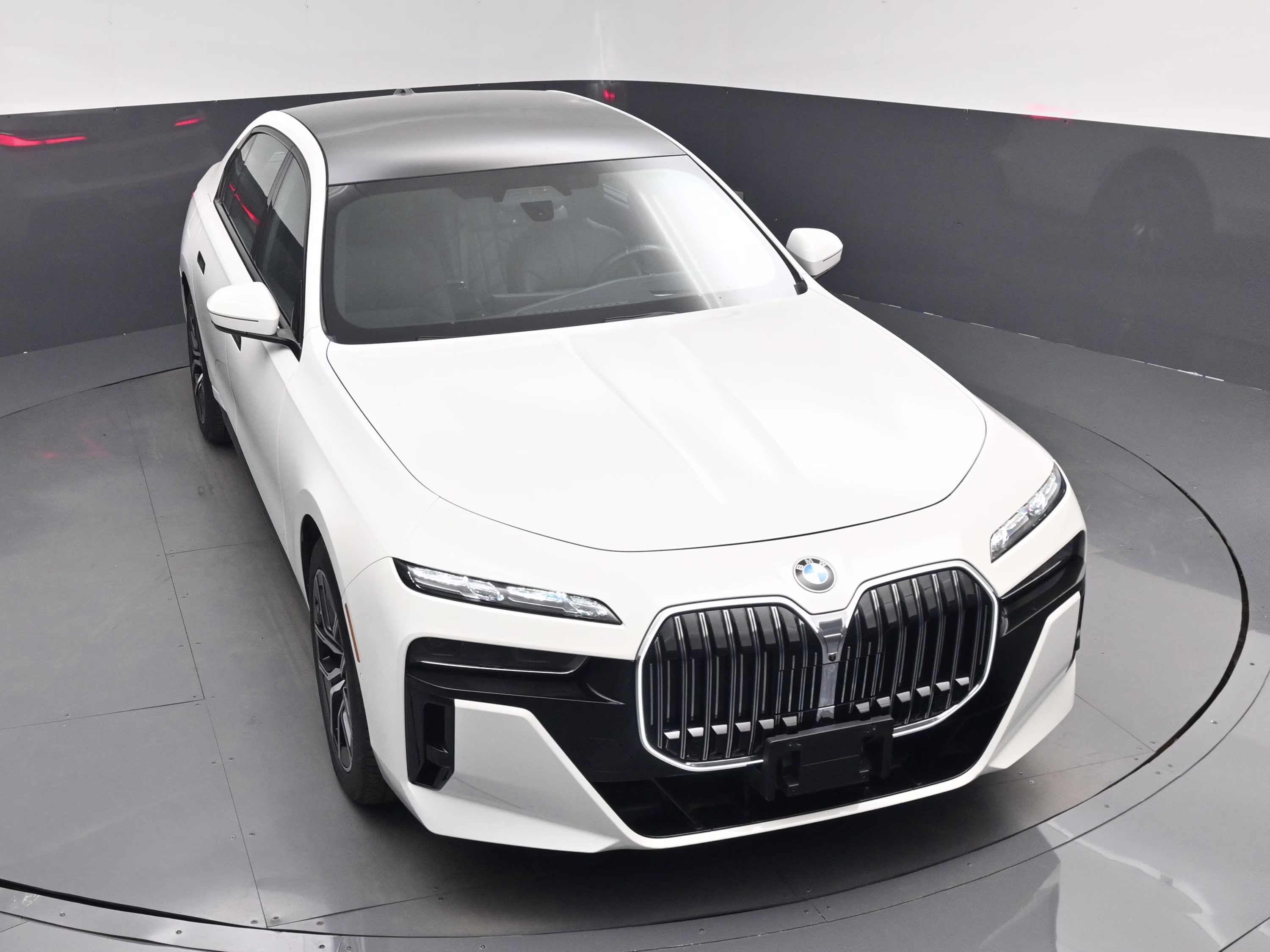 2023 Alpine White BMW 7 Series 760i xDrive AWD Sedan