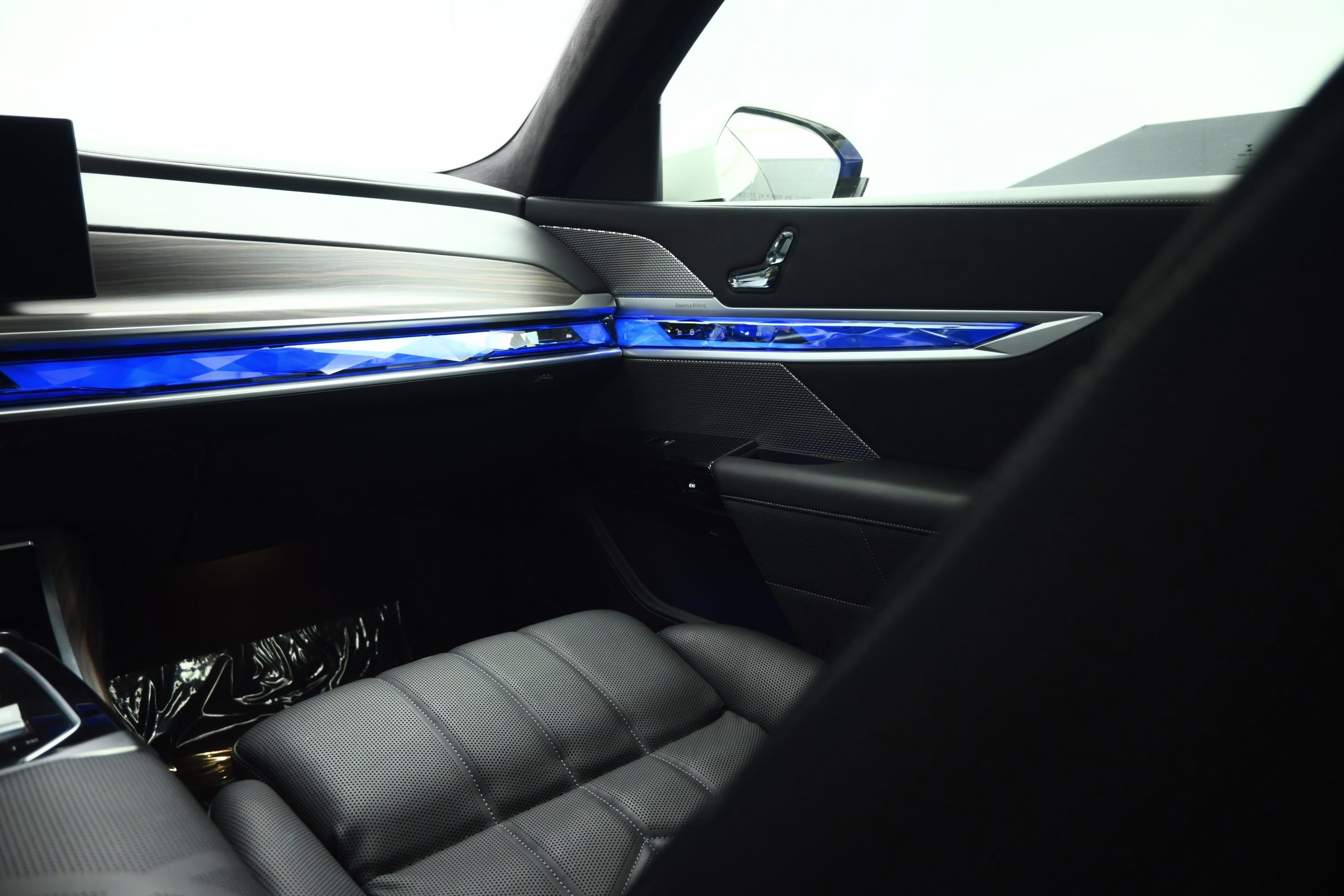 2023 Alpine White BMW 7 Series 760i xDrive AWD Sedan
