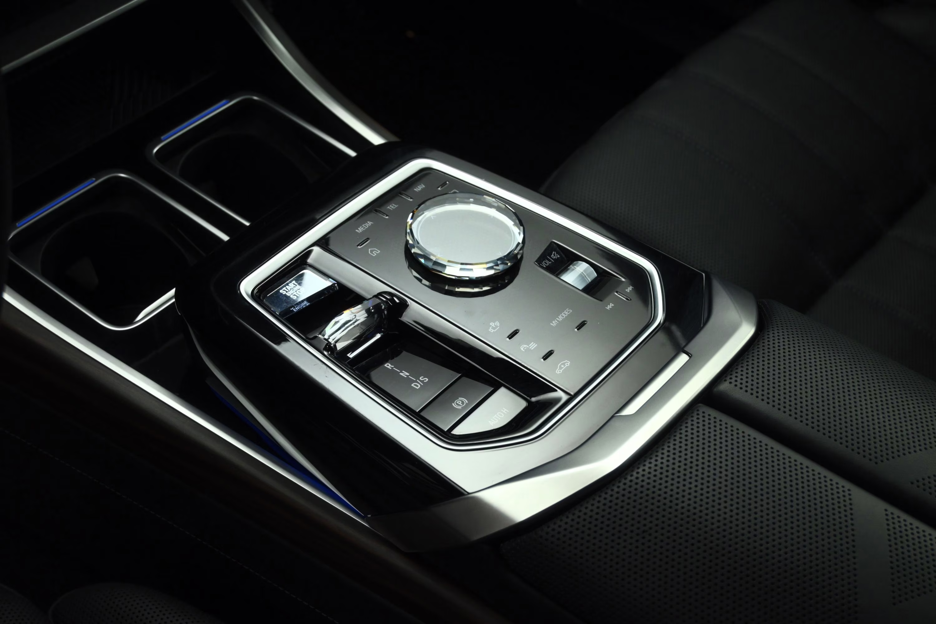 2023 Alpine White BMW 7 Series 760i xDrive AWD Sedan