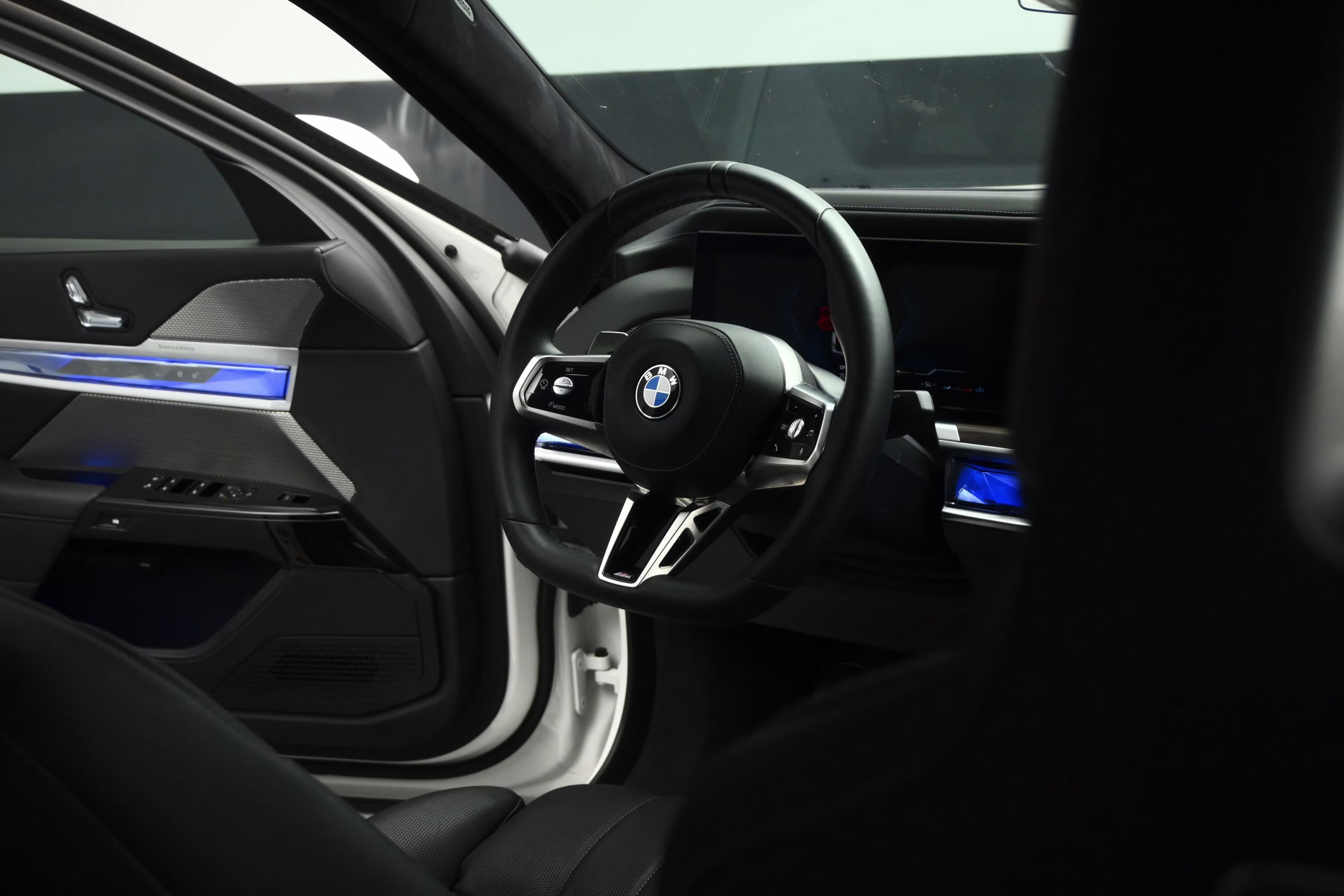 2023 Alpine White BMW 7 Series 760i xDrive AWD Sedan