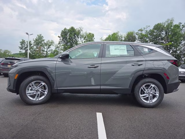 2026 Hampton Gray Hyundai Tucson SE AWD SUV