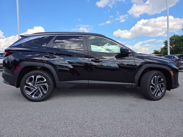2026 Phantom Black Hyundai Tucson SEL AWD SUV