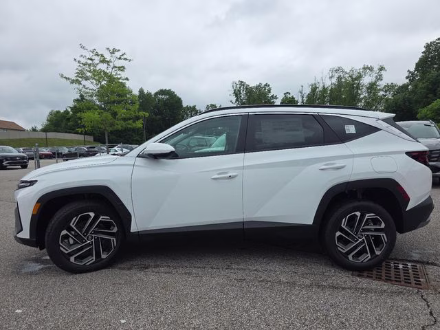 2026 White Pearl Hyundai Tucson SEL Plus AWD SUV