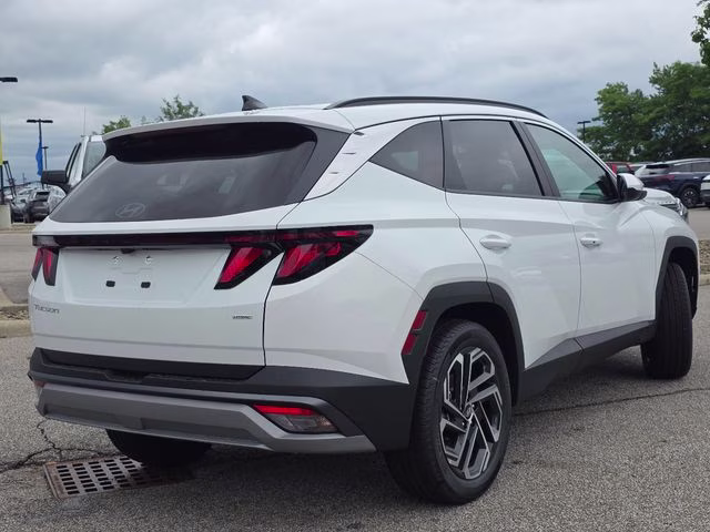2026 White Pearl Hyundai Tucson SEL Plus AWD SUV