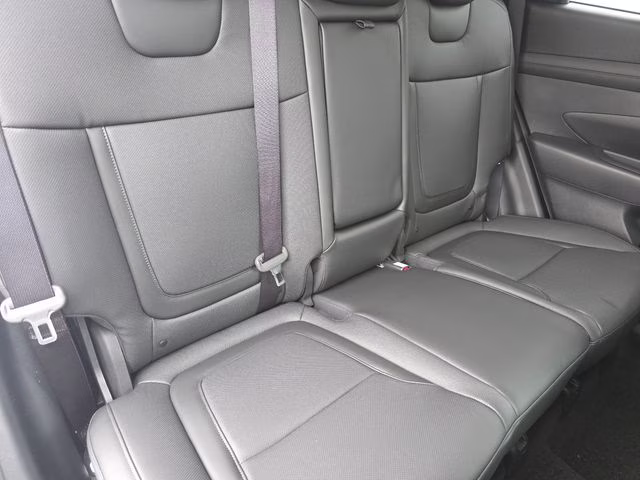 2026 White Pearl Hyundai Tucson SEL Plus AWD SUV