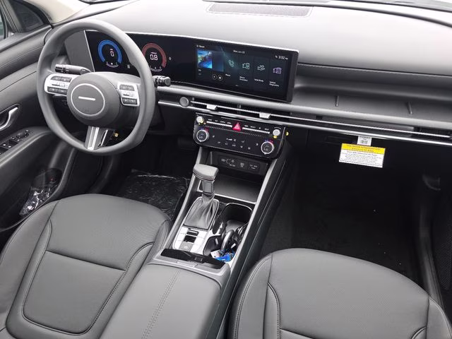 2026 White Pearl Hyundai Tucson SEL Plus AWD SUV