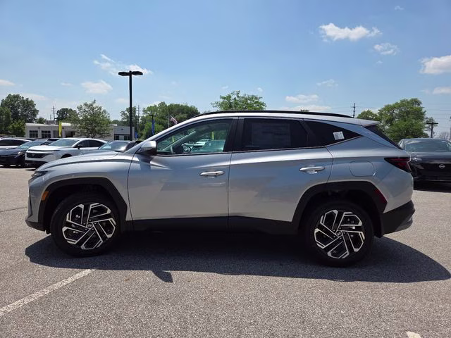 2026 Shimmering Silver Hyundai Tucson SEL Plus AWD SUV