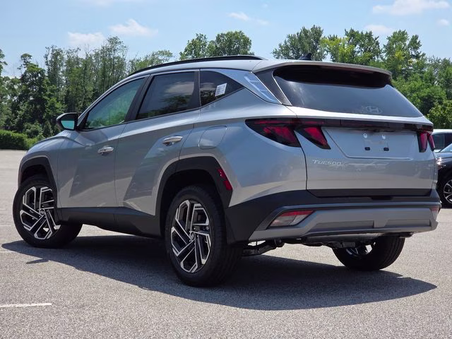2026 Shimmering Silver Hyundai Tucson SEL Plus AWD SUV