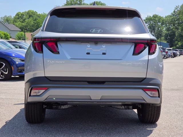 2026 Shimmering Silver Hyundai Tucson SEL Plus AWD SUV