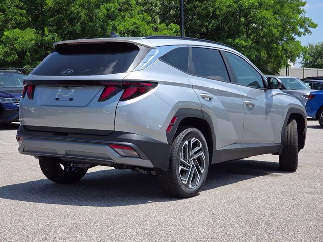 2026 Shimmering Silver Hyundai Tucson SEL Plus AWD SUV