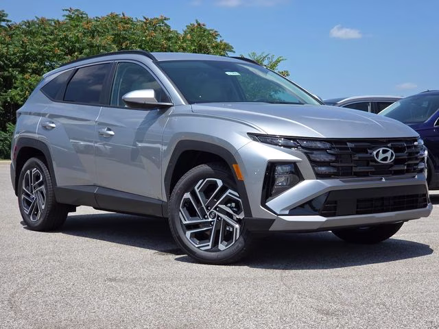 2026 Shimmering Silver Hyundai Tucson SEL Plus AWD SUV