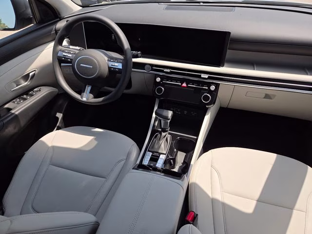 2026 Shimmering Silver Hyundai Tucson SEL Plus AWD SUV