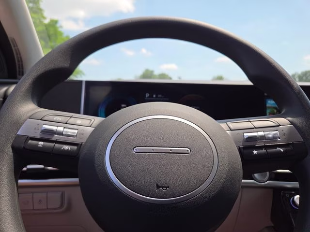 2026 Shimmering Silver Hyundai Tucson SEL Plus AWD SUV