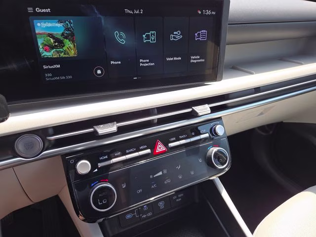 2026 Shimmering Silver Hyundai Tucson SEL Plus AWD SUV