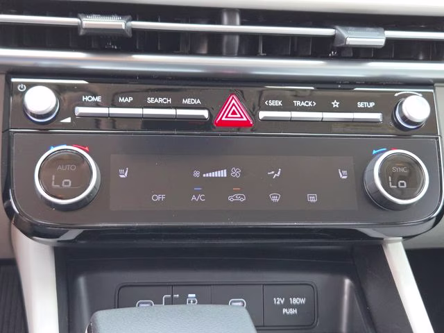 2026 Shimmering Silver Hyundai Tucson SEL Plus AWD SUV