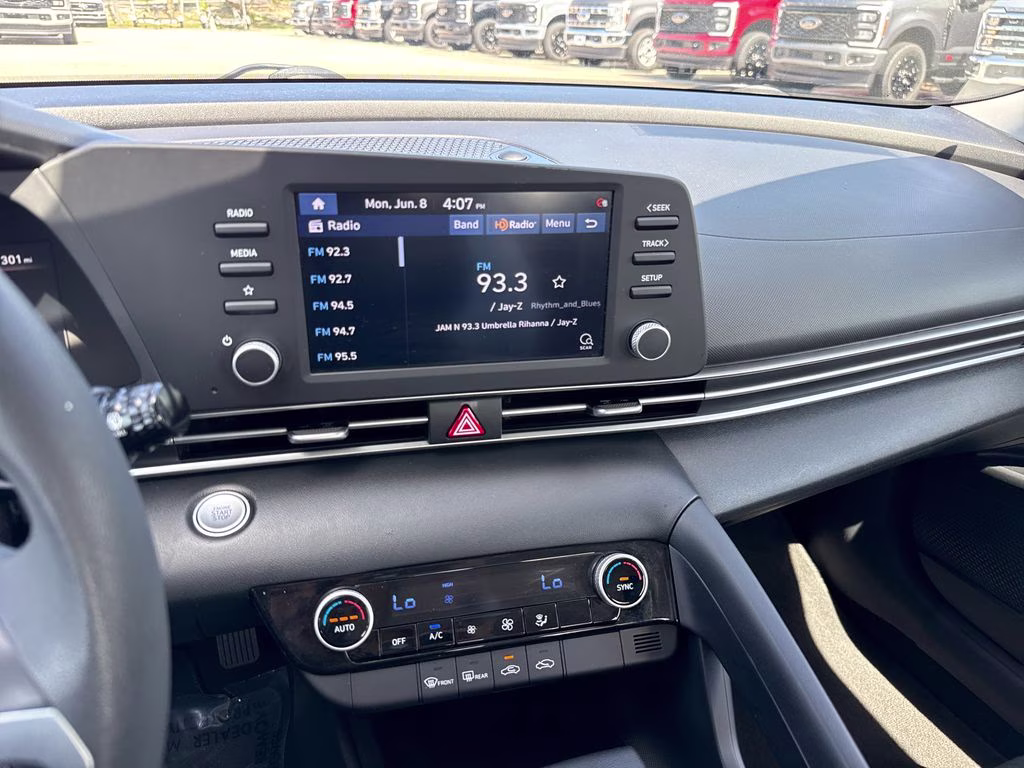 2021 Quartz White Hyundai Elantra SEL FWD Sedan