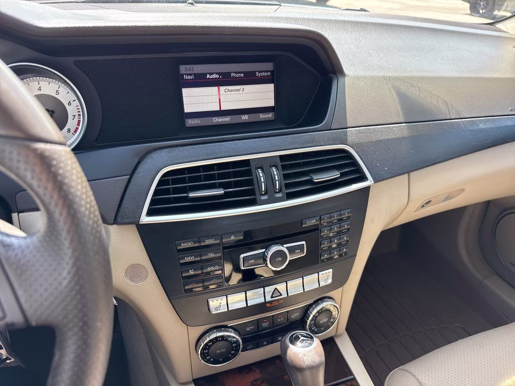 2014 Polar White Mercedes-Benz C-Class C 250 RWD Sedan