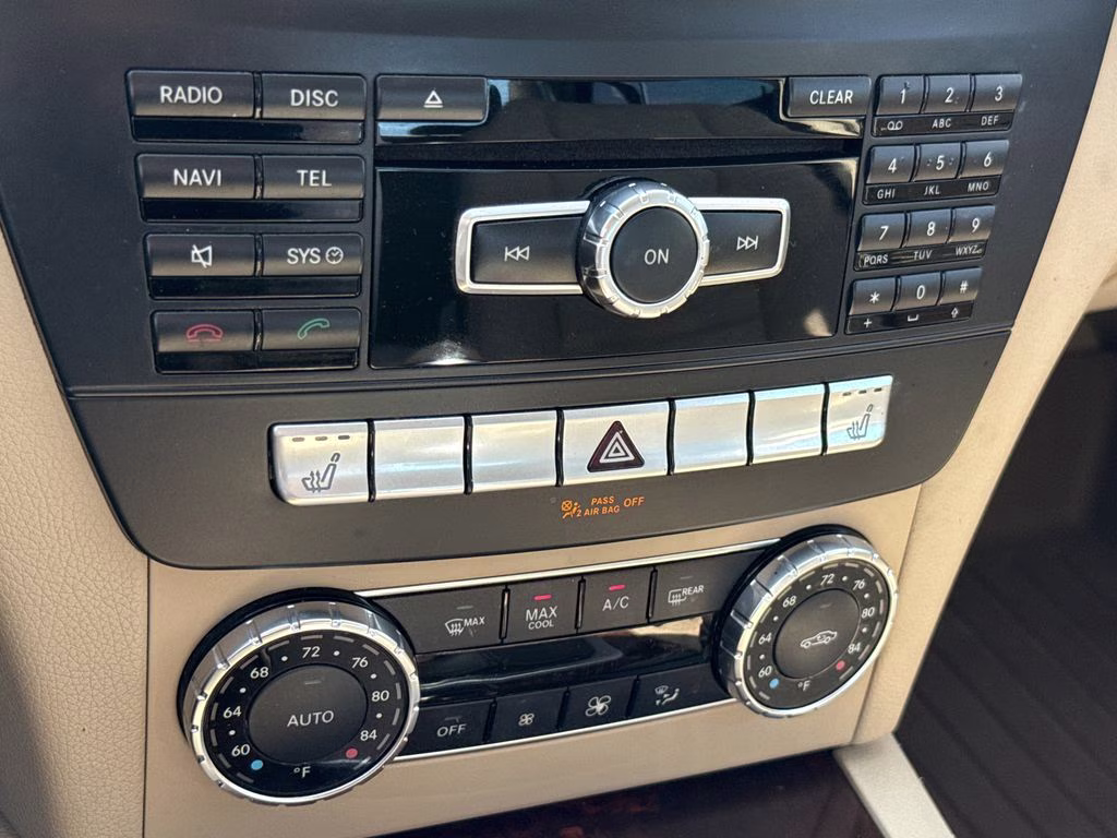 2014 Polar White Mercedes-Benz C-Class C 250 RWD Sedan