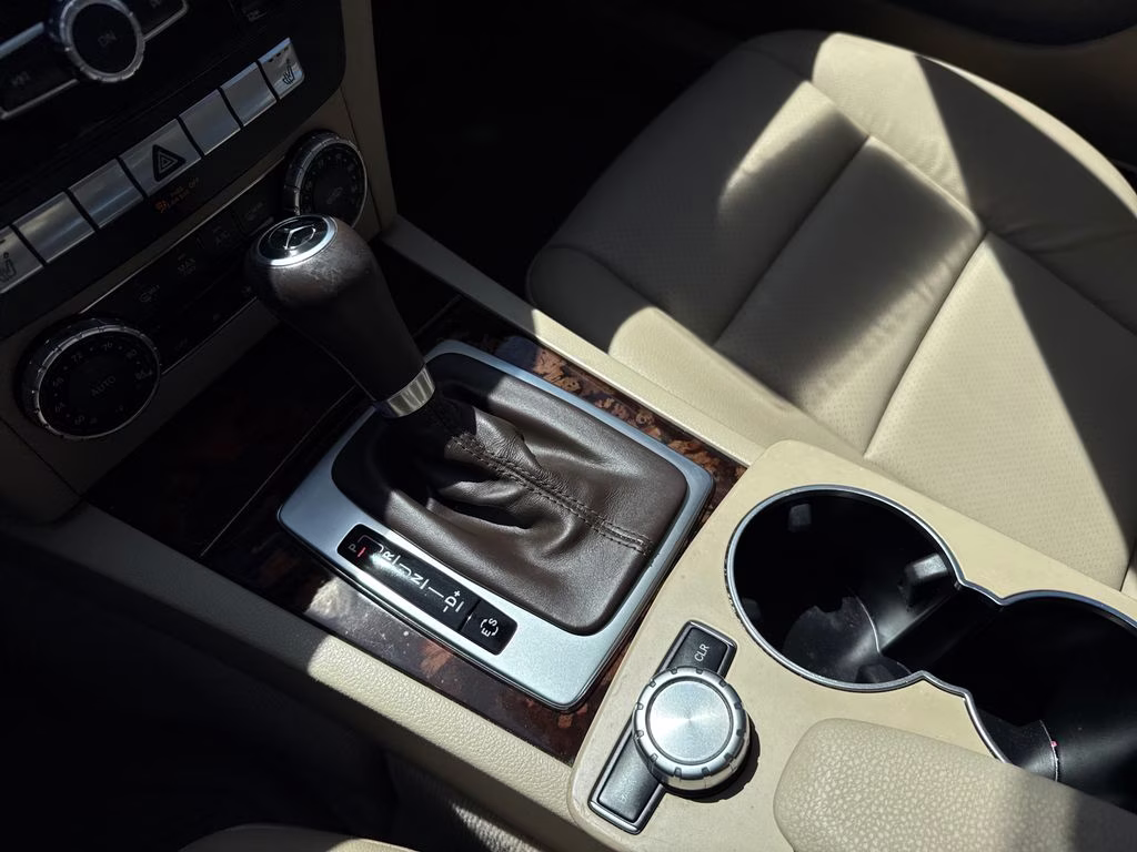 2014 Polar White Mercedes-Benz C-Class C 250 RWD Sedan