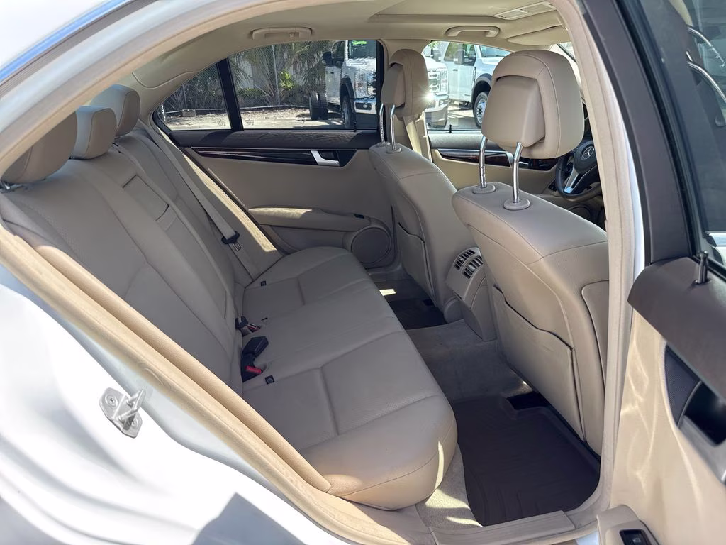 2014 Polar White Mercedes-Benz C-Class C 250 RWD Sedan