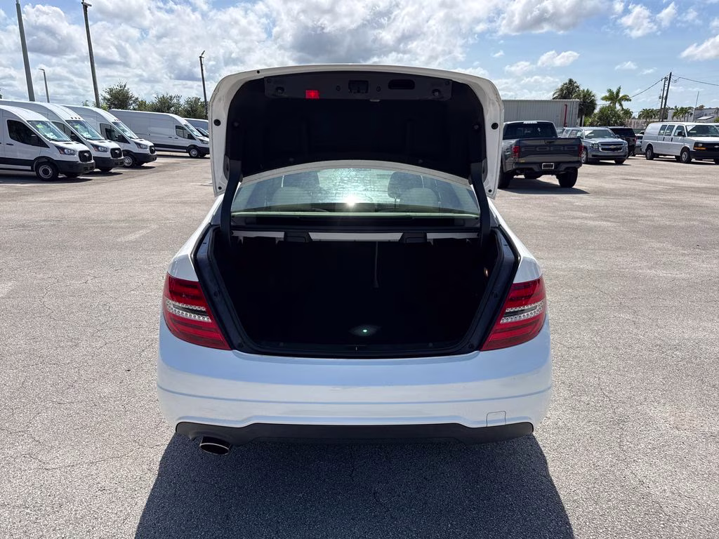 2014 Polar White Mercedes-Benz C-Class C 250 RWD Sedan