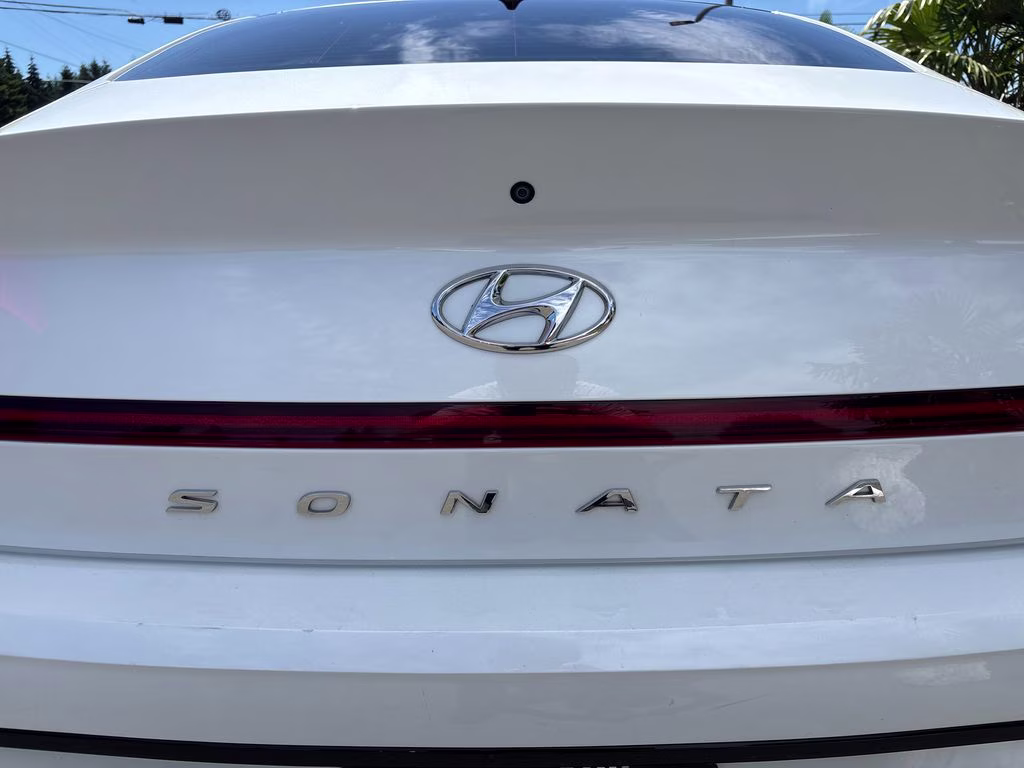 2021 White Hyundai Sonata SEL Plus FWD Sedan