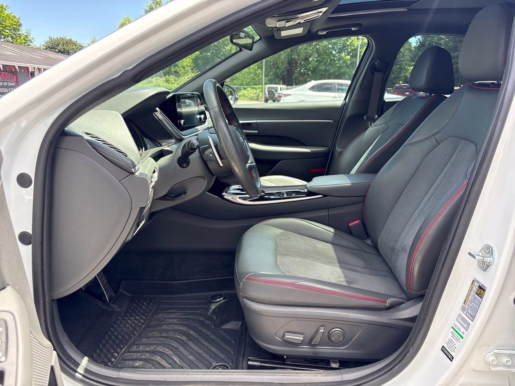 2021 White Hyundai Sonata SEL Plus FWD Sedan