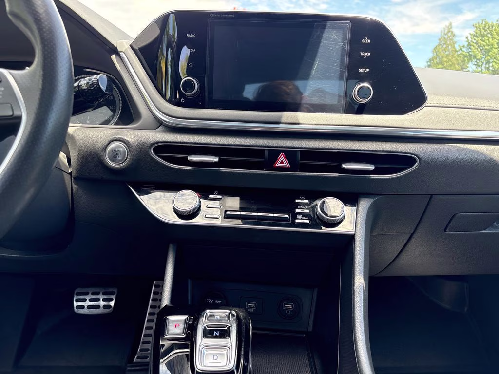 2021 White Hyundai Sonata SEL Plus FWD Sedan