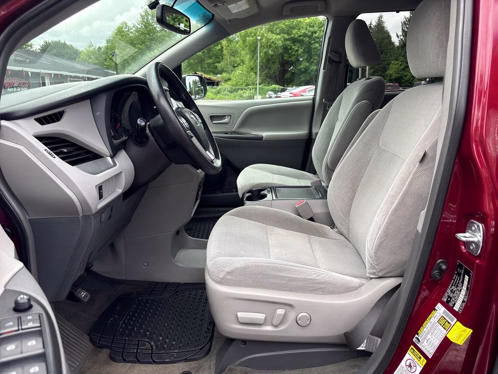 2016 Salsa Red Pearl Toyota Sienna LE FWD Crossover