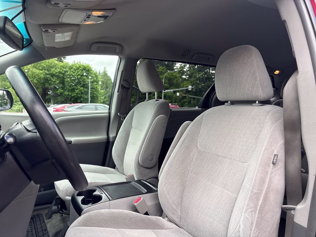 2016 Salsa Red Pearl Toyota Sienna LE FWD Crossover