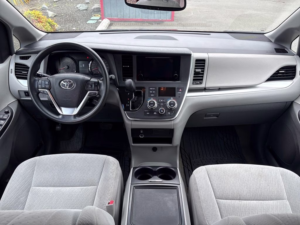 2016 Salsa Red Pearl Toyota Sienna LE FWD Crossover