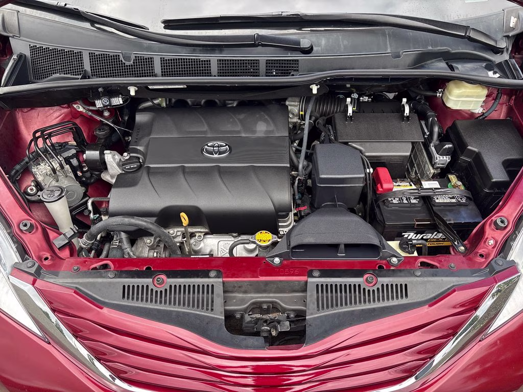 2016 Salsa Red Pearl Toyota Sienna LE FWD Crossover