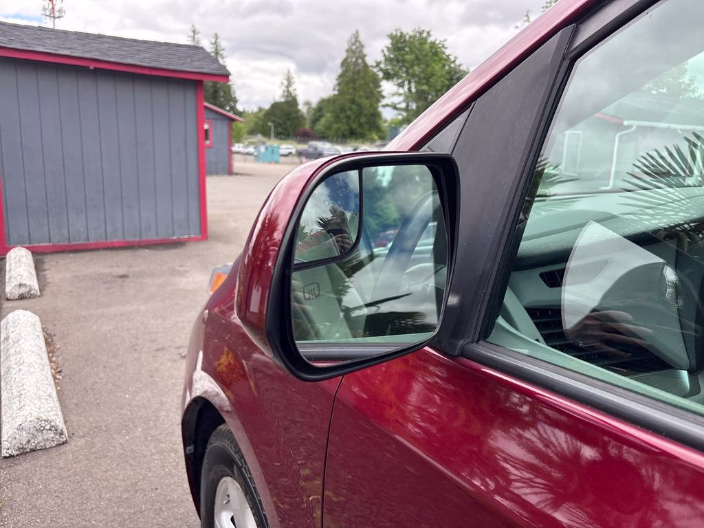 2016 Salsa Red Pearl Toyota Sienna LE FWD Crossover