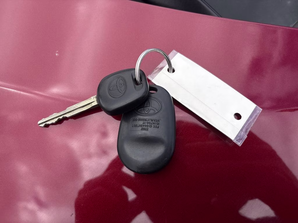 2016 Salsa Red Pearl Toyota Sienna LE FWD Crossover