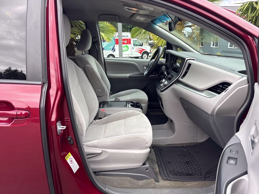 2016 Salsa Red Pearl Toyota Sienna LE FWD Crossover