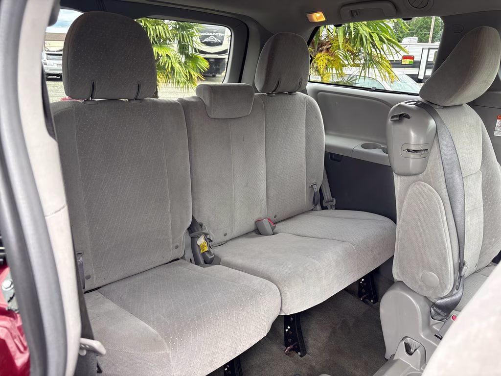 2016 Salsa Red Pearl Toyota Sienna LE FWD Crossover