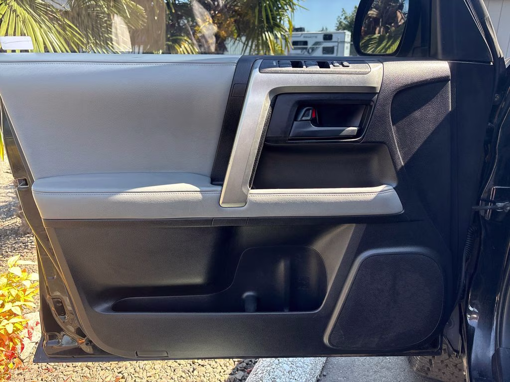 2011 Black Toyota 4Runner SR5 4X4 SUV