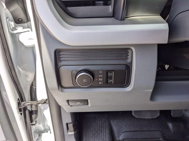 2026 Oxford White Ford Super Duty F-350 DRW XL 4X4 Chassis