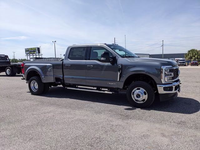 2026 Carbonized Gray Metallic Ford Super Duty F-350 DRW Lariat 4X4 Truck