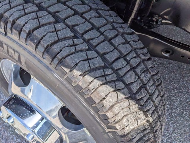 2026 Carbonized Gray Metallic Ford Super Duty F-350 DRW Lariat 4X4 Truck