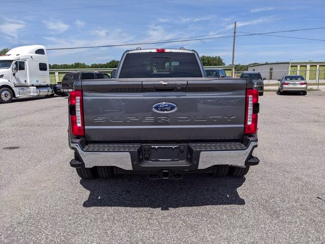 2026 Carbonized Gray Metallic Ford Super Duty F-350 DRW Lariat 4X4 Truck