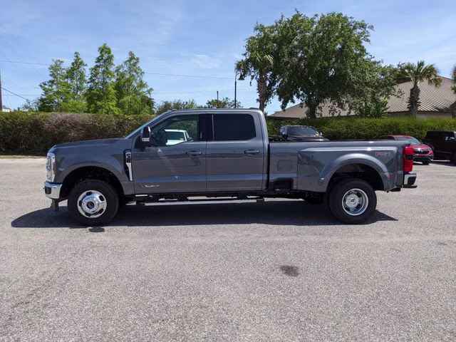 2026 Carbonized Gray Metallic Ford Super Duty F-350 DRW Lariat 4X4 Truck