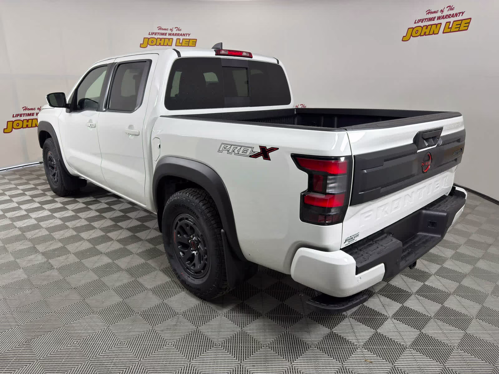 2026 Glacier White Nissan Frontier PRO-X RWD Truck