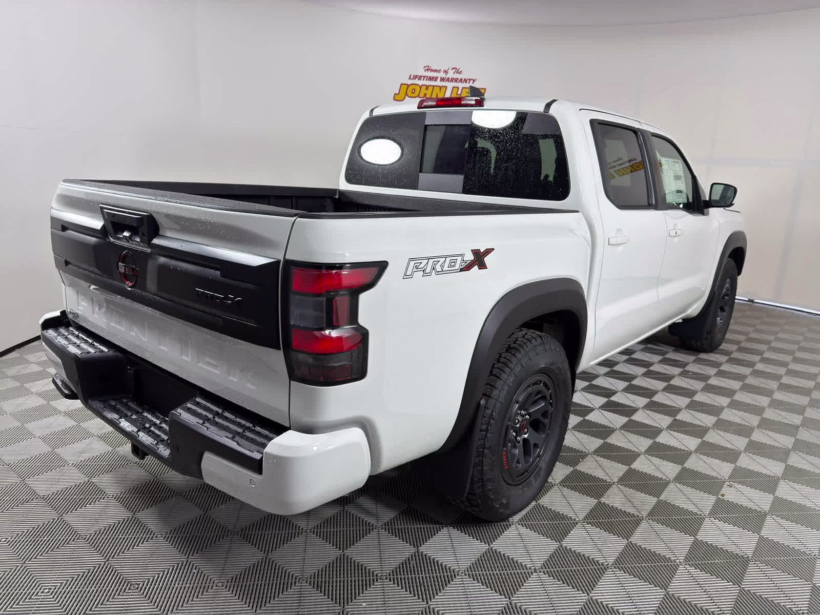 2026 Glacier White Nissan Frontier PRO-X RWD Truck
