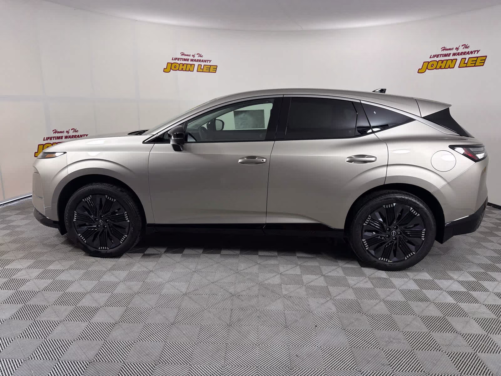 2026 Champagne Silver Metallic Nissan Murano Platinum AWD SUV