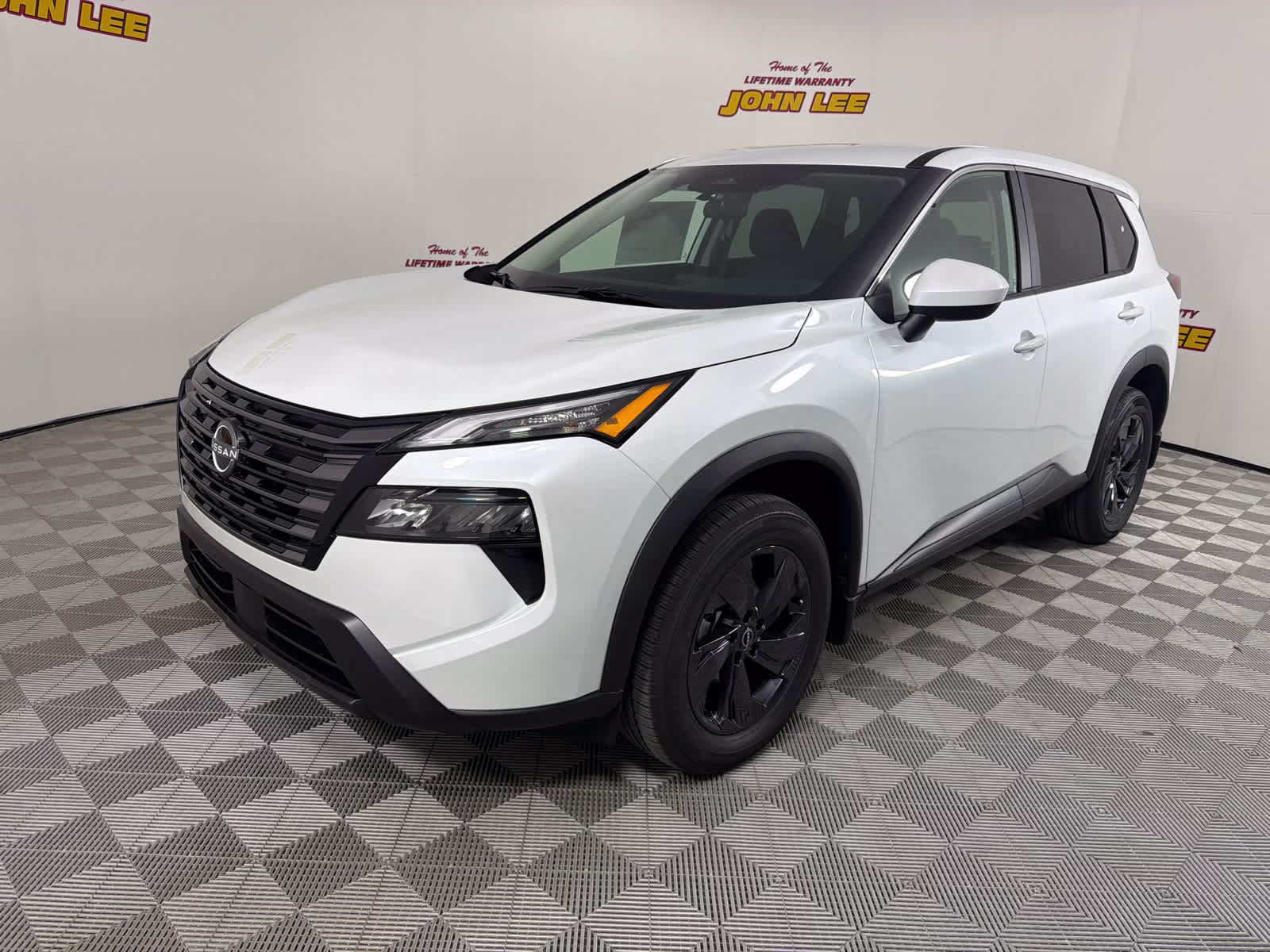 2026 Everest White Pearl Tricoat Nissan Rogue SV FWD SUV